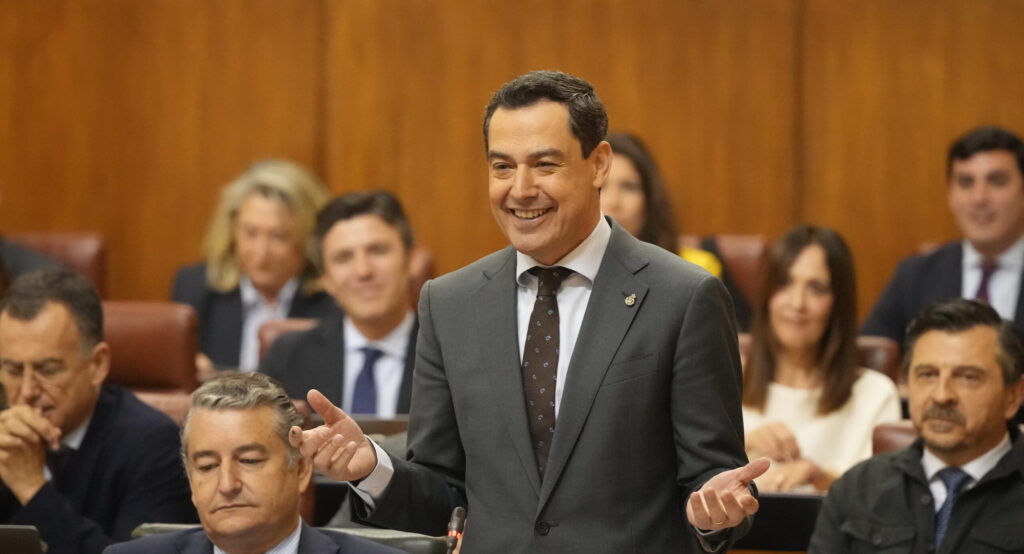 Moreno considera clave actuar en la fiscalidad y en las infraestructuras para mejorar la economía real de los andaluces