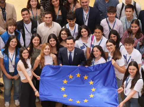 Moreno insta a superar fronteras y pensar en grande para construir un futuro mejor para los jóvenes: “Ser europeo es una seña de identidad”