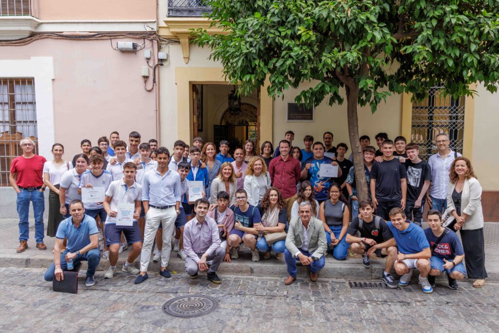 Los jóvenes sevillanos se acercan de forma práctica a la Ciencia gracias a COGITISE