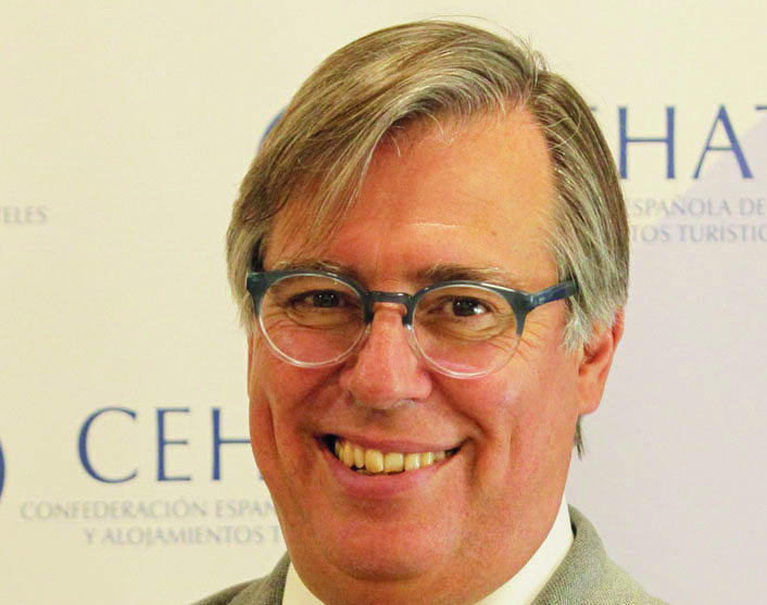 José Carlos Escribano (CEA): "El Turismo suma muchísimo más que resta"