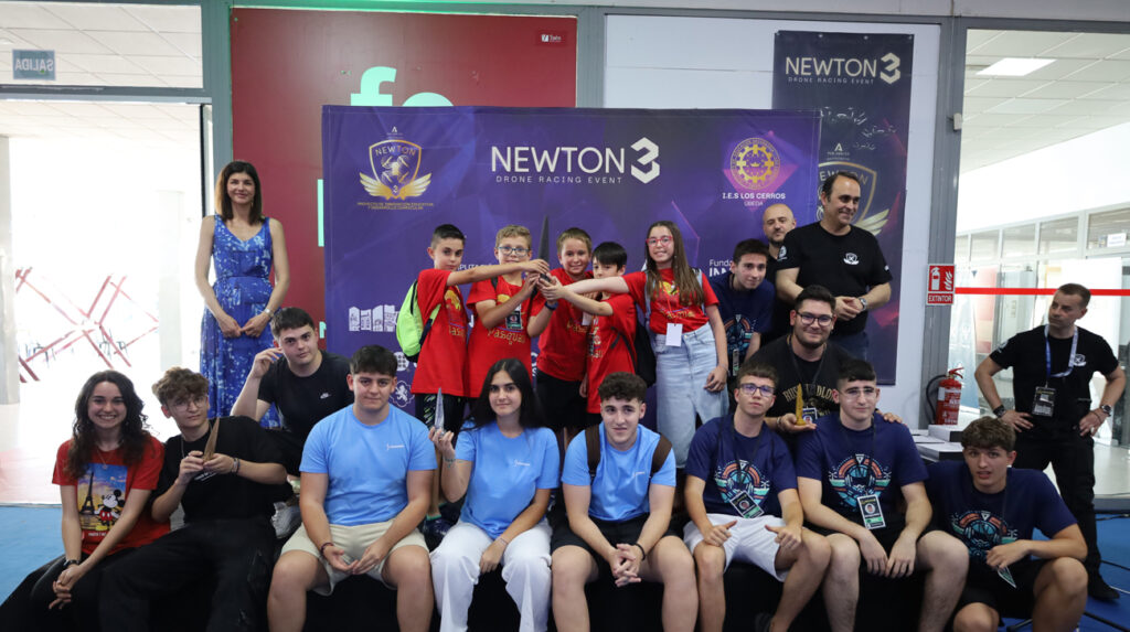 'NEWTON3 Drone Racing Event' acoge a más de 600 personas en una competición donde 110 estudiantes han demostrado sus capacidades en programación y vuelo de drones