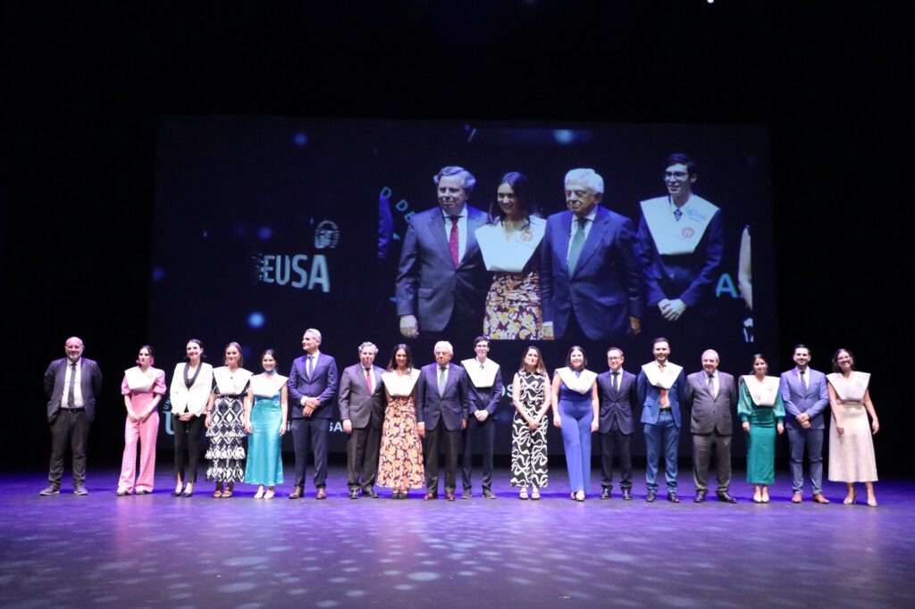 Eusa celebra su acto de graduación apostando por la empleabilidad