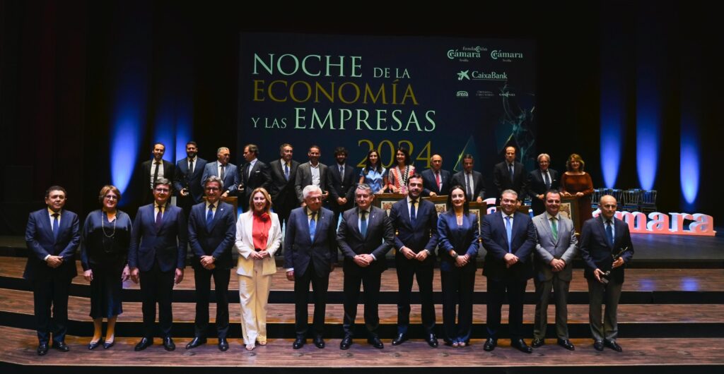La Cámara de Comercio galardona a cuatro empresas, otorga seis premios aniversario y reconoce la trayectoria empresarial a un empresario sevillano