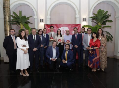 Burger Food Porn, 2GF Solutions y Zicofy, ganadores de los premios AJE Sevilla 24 edición