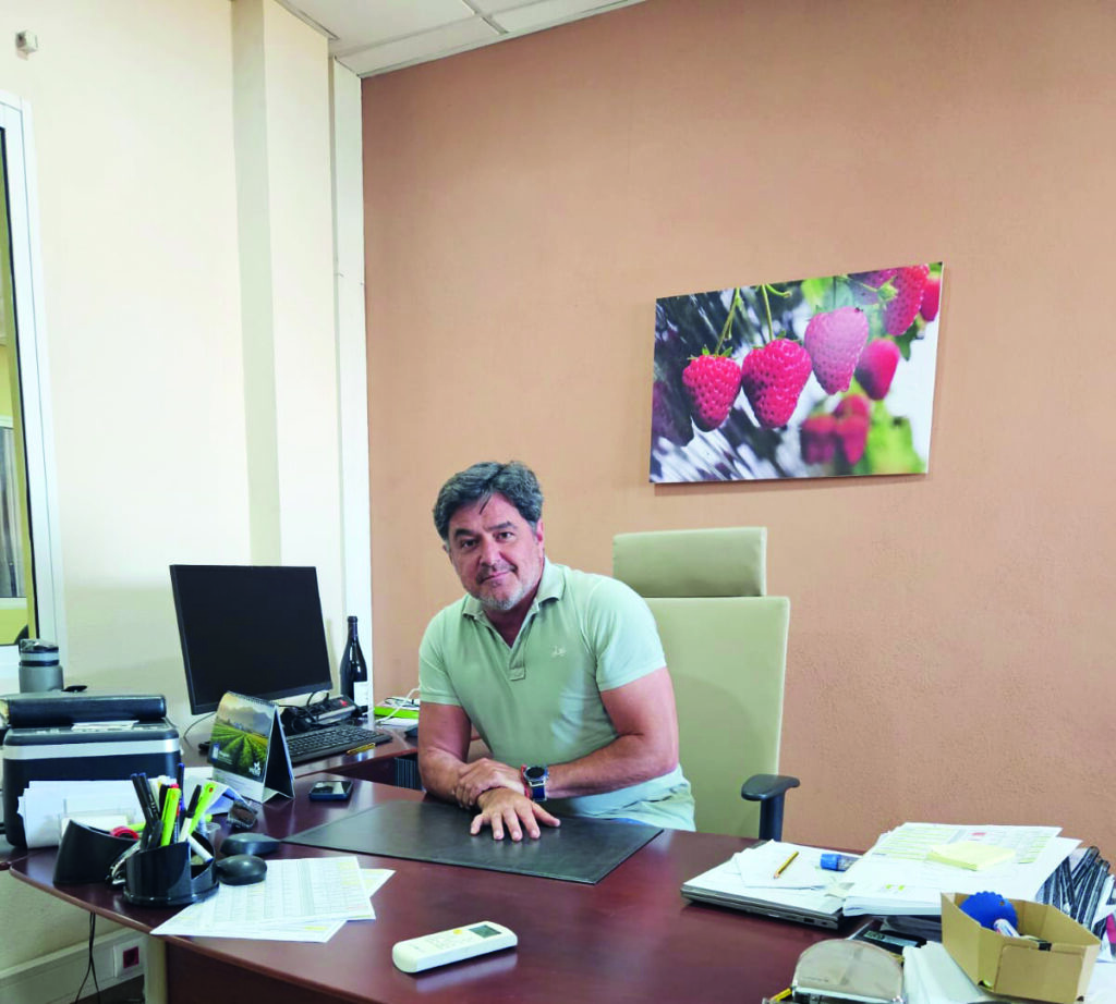 Pedro Écija (SP Soluciones Agrícola): “Somos la empresa referente de biocontrol en el sector de los frutos rojos”