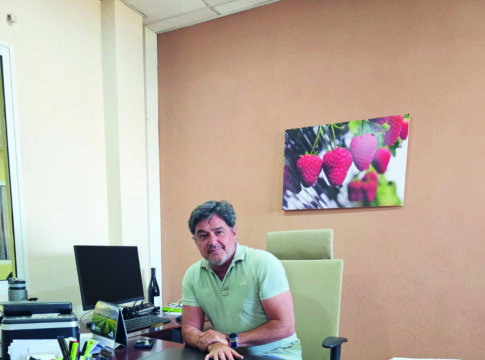 Pedro Écija (SP Soluciones Agrícola): “Somos la empresa referente de biocontrol en el sector de los frutos rojos”