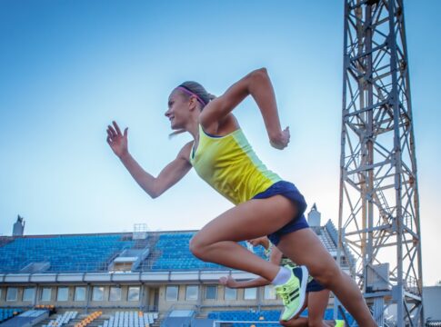 Podólogos de Andalucía pone en marcha una campaña con podólogos reales para concienciar sobre la importancia de su labor en el correcto rendimiento del atleta