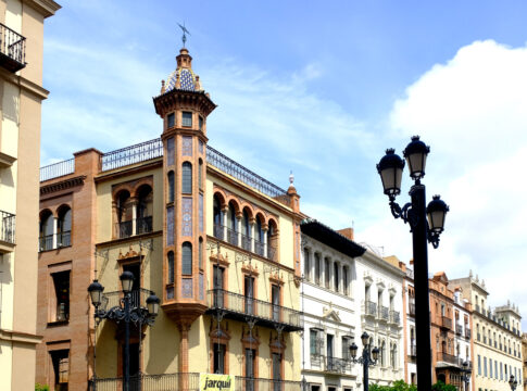 JARQUIL construirá el nuevo hotel 5* GL de la Avenida de la Constitución de Sevilla para RETAILCO