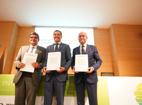 La Junta de Andalucía, el Gobierno de España y el Ayuntamiento de Málaga firman un acuerdo para implantar un centro de innovación de chips de IMEC en España
