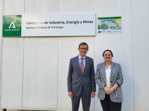 La Agencia Andaluza de la Energía reduce a la mitad su factura eléctrica tras la rehabilitación energética de su sede