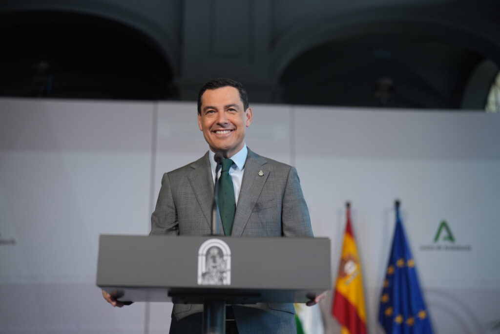 Ocho mujeres, seis hombres y cuatro de ellos independientes, nuevo Gobierno de Andalucía
