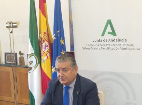 Antonio Sanz destaca la importancia del Plan Andalucía Simplifica en el ámbito local