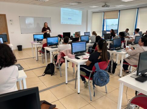 La Cámara mejora la empleabilidad de casi 900 personas a través de cuatro programas gratuitos