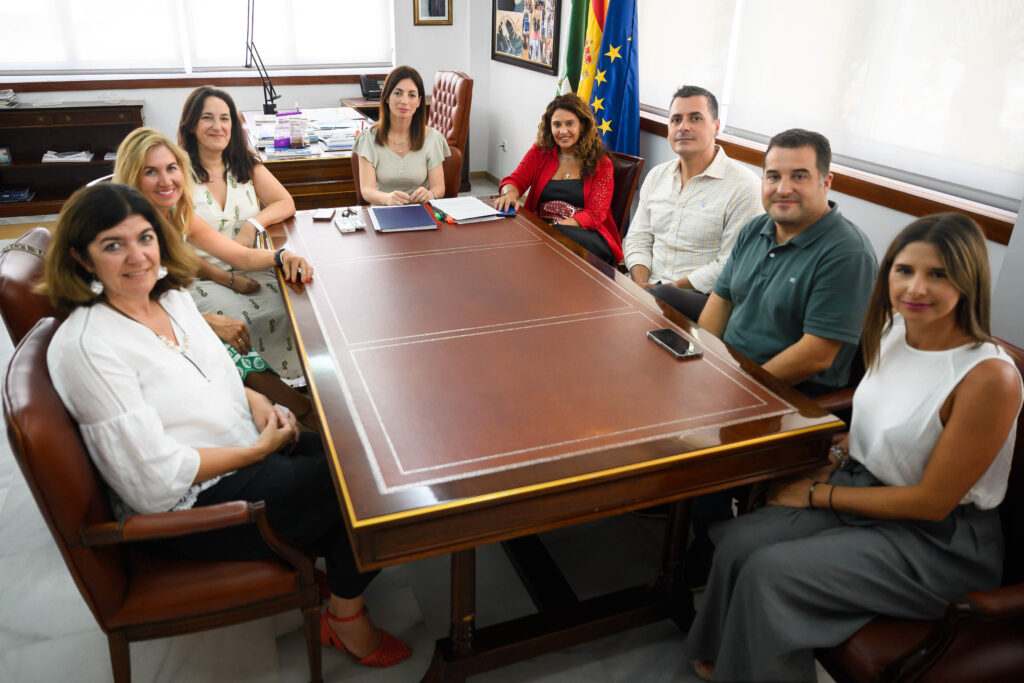 La APA mantiene un encuentro institucional con el Ceimar y el Aula Marina de la UAL