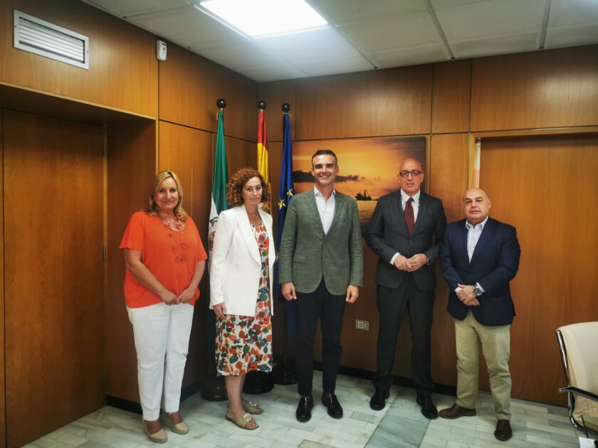 Junta y Clúster Marítimo-Marino trabajan en nuevas acciones para una Andalucía líder en economía azul