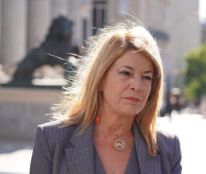 La alcaldesa pide de nuevo una reunión con el ministro Óscar Puente para hablar del AVE a Huelva