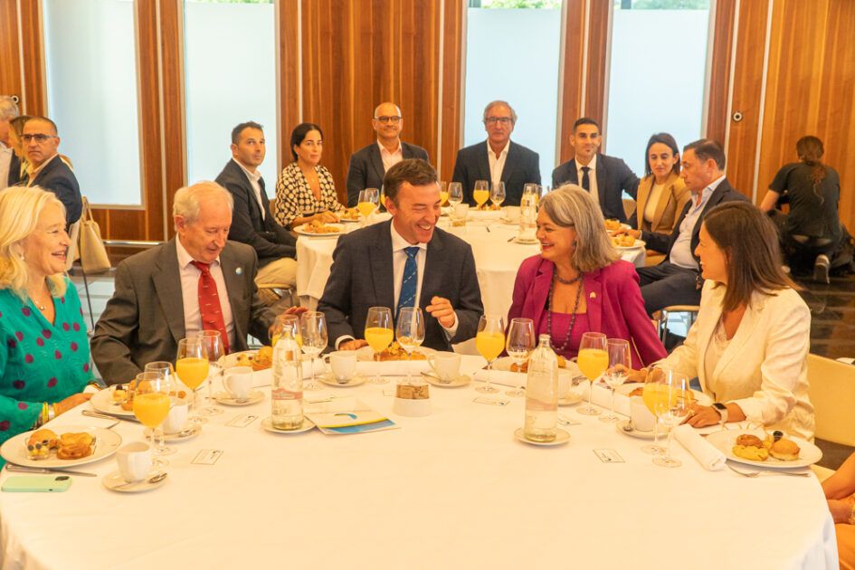 El presidente de NAVANTIA protagoniza el V Desayuno Empresarial CMNC