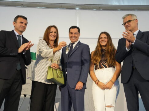 Moreno anuncia nuevas medidas fiscales para facilitar el acceso a la vivienda de 40.000 andaluces
