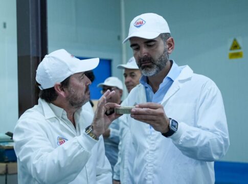 La Junta respalda a la industria transformada pesquera con ayudas por más de 42,2 millones de euros