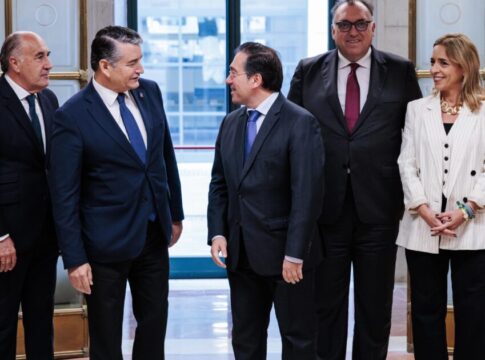 La Junta exige un plan alternativo al Ministerio y a la UE si no hay acuerdo con el Reino Unido por Gibraltar