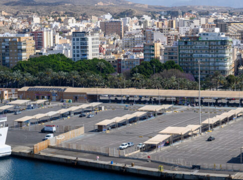 El Puerto de Almería tendrá en dos meses el proyecto fotovoltaico para el Muelle de Ribera I