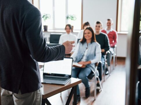 Cámaras Andalucía inicia un curso gratuito para apoyar a los emprendedores en la creación de su propia empresa