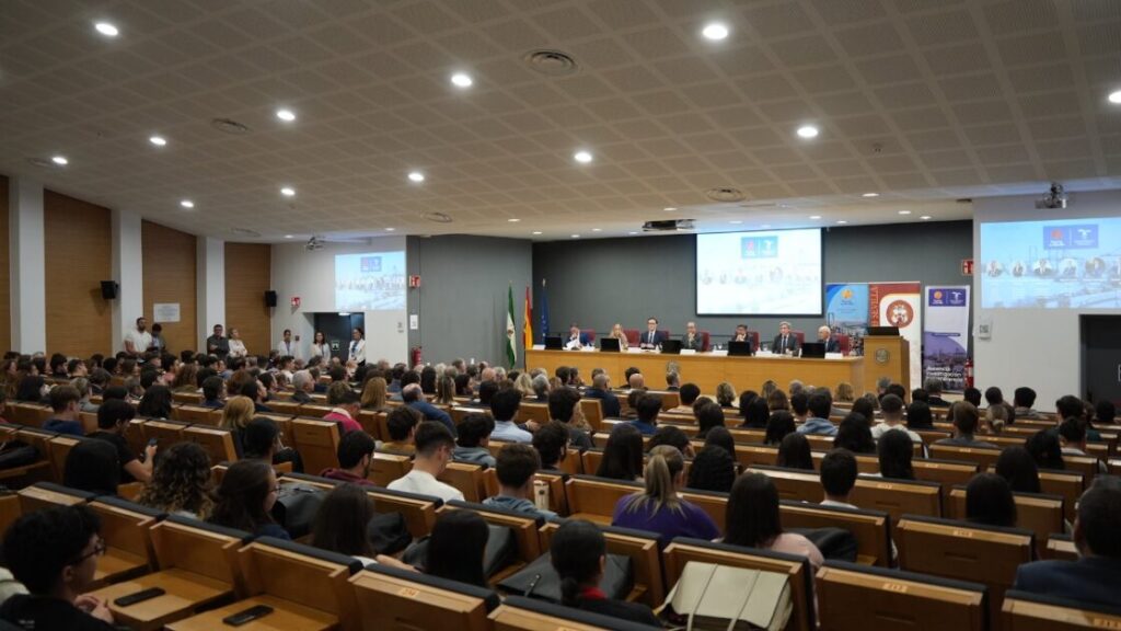 La Cátedra Puerto de Sevilla inaugura curso y refuerza la alianza puerto-universidad