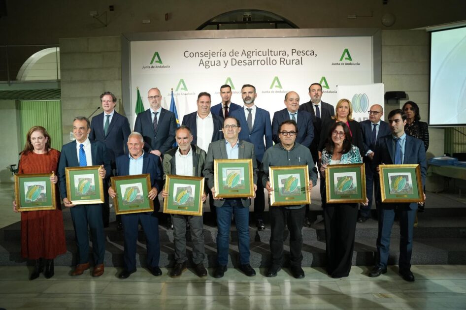 Fernández-Pacheco asegura que Andalucía hará “todo lo posible” para que el sector pesquero no sufra “más recortes”