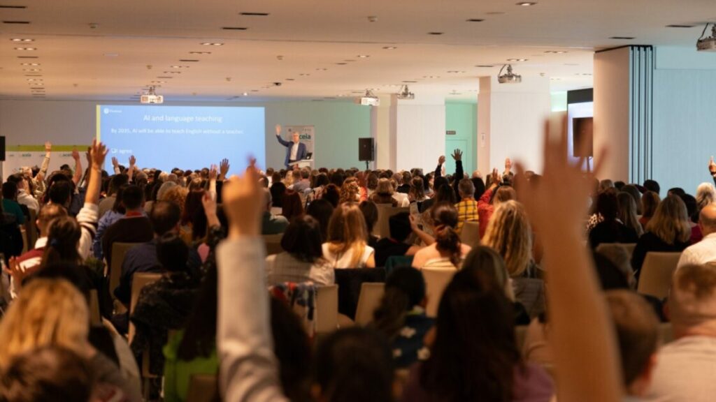 El sector de idiomas, reunido en Sevilla por ACEIA, apuesta por el uso de la IA en sus escuelas