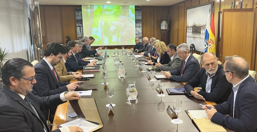 El Consejo de Administración del Puerto de Huelva aprueba el nombramiento de Alfonso Peña como director de esta institución onubense