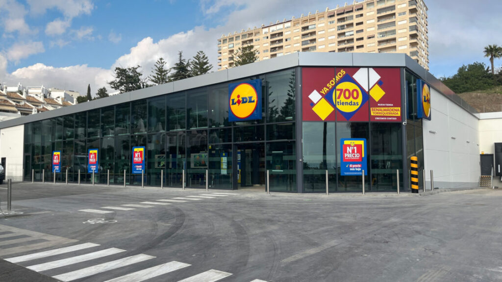 Lidl invierte 5,6 M€ en una nueva tienda en Benalmádena con 30 puestos de trabajo y alcanza las 700 tiendas en España