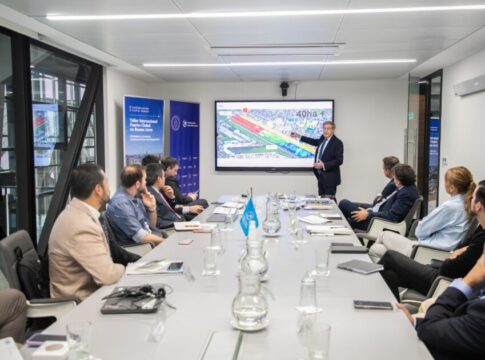 Los puertos españoles de Sevilla, Santander y A Coruña participan esta semana en el Taller Internacional Puerto-Ciudad en Buenos Aires