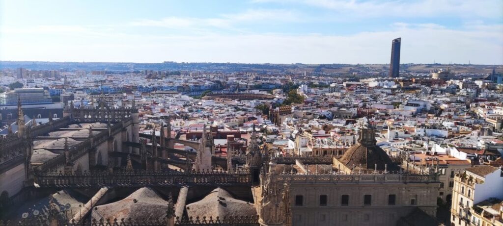 La prensa internacional asiste a la II edición de Sevilla City One, que ha captado el interés de medios de América Latina, África, Estados Unidos y Europa como destino de inversión