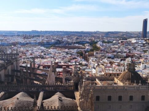 La prensa internacional asiste a la II edición de Sevilla City One, que ha captado el interés de medios de América Latina, África, Estados Unidos y Europa como destino de inversión