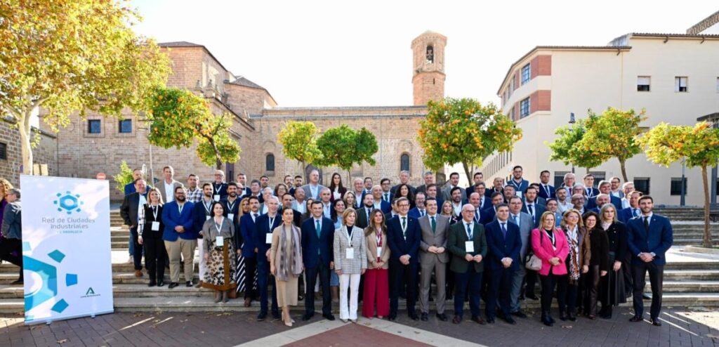 AENOR certificará el cumplimiento de los compromisos de la Junta con los 100 municipios adheridos a la Red Ciudades Industriales