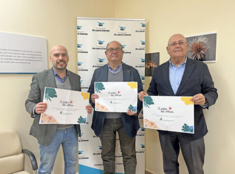 La Fundación Atlantic Copper firma el convenio para la construcción del barco inclusivo del "Patio del Amor"