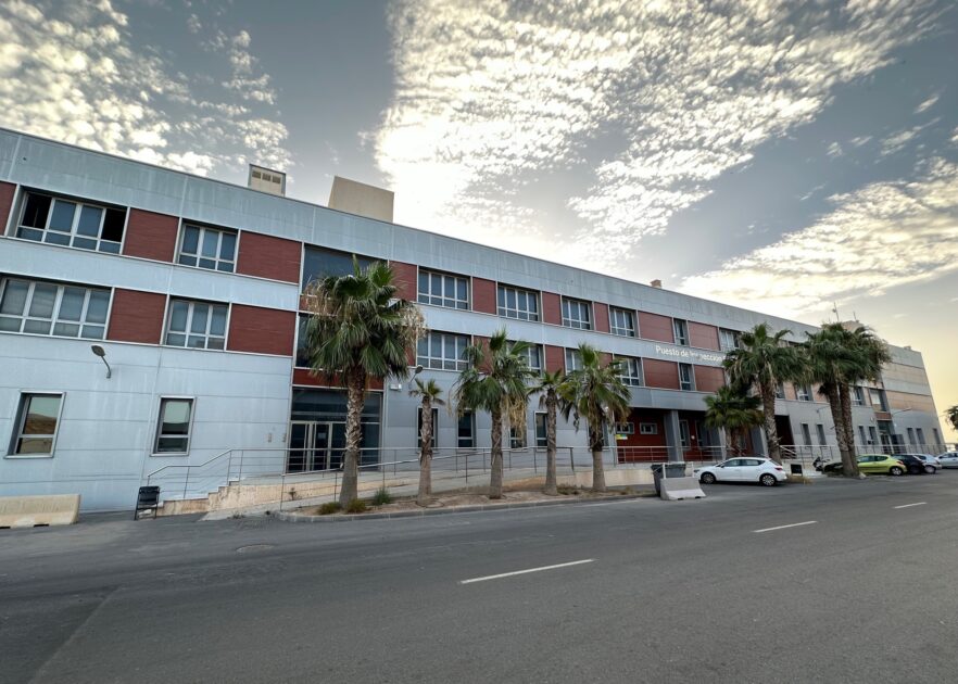 El Puerto de Almería ejecutará una planta fotovoltaica sobre el edificio del PCF en su apuesta por las renovables