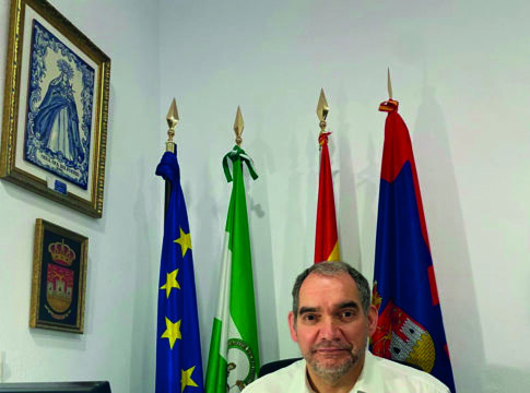 Santiago González: “Zufre es un municipio extraordinario, tanto por su patrimonio natural como histórico y cultural”