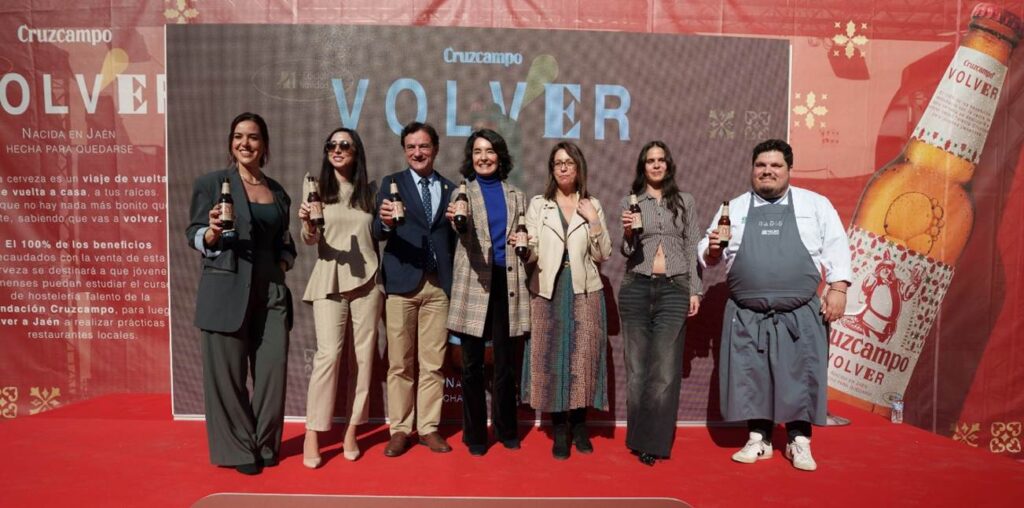Cruzcampo presenta "Volver", su cerveza de Navidad con fin social