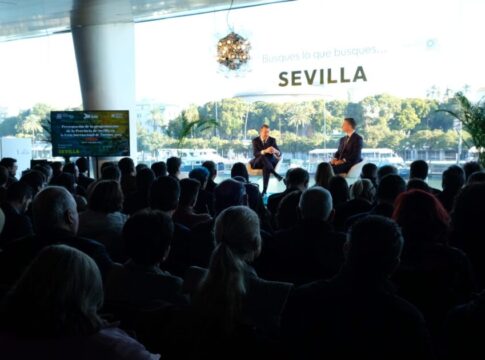 "Busques lo que busques... Sevilla"