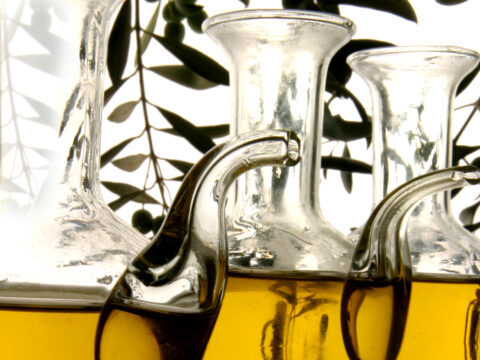 Récord histórico de exportaciones de aceite de oliva de Andalucía, con 3.879 millones y un alza del 46% entre enero y octubre de 2024