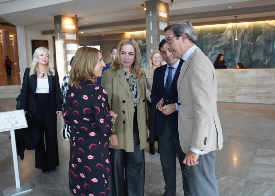 Almudena Martínez: “Una sociedad que no aprovecha el talento de las mujeres está condenada a perder oportunidades”