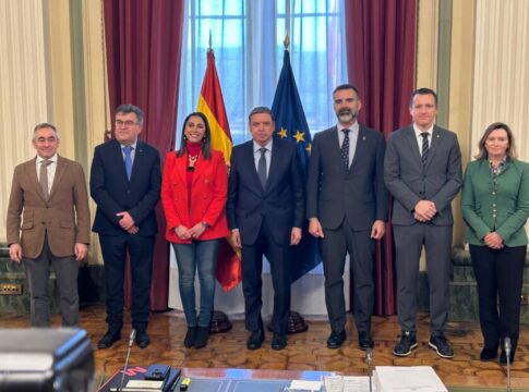 La Junta respalda al sector del arrastre: “No podemos conformarnos con las medidas hasta que el sector lo esté”