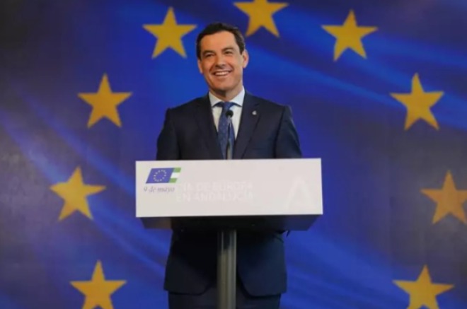 El PPE propondrá a Juanma Moreno como candidato a presidir el Comité de las Regiones de la UE