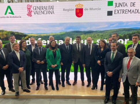 Andalucía firma con Extremadura, Murcia y Valencia un manifiesto en defensa de la que es huerta de Europa