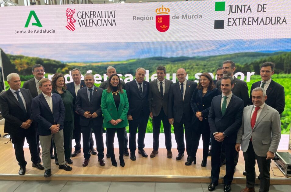 Andalucía firma con Extremadura, Murcia y Valencia un manifiesto en defensa de la que es huerta de Europa