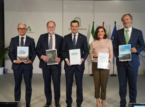 Moreno destaca el potencial de Andalucía que refleja el Proyecto CREA que identifica 130 sectores de crecimiento