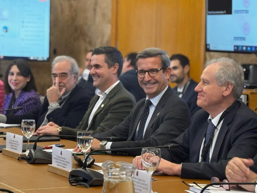 Andalucía pide al Gobierno que corresponda a su despliegue renovable en las inversiones de la red de transporte eléctrico