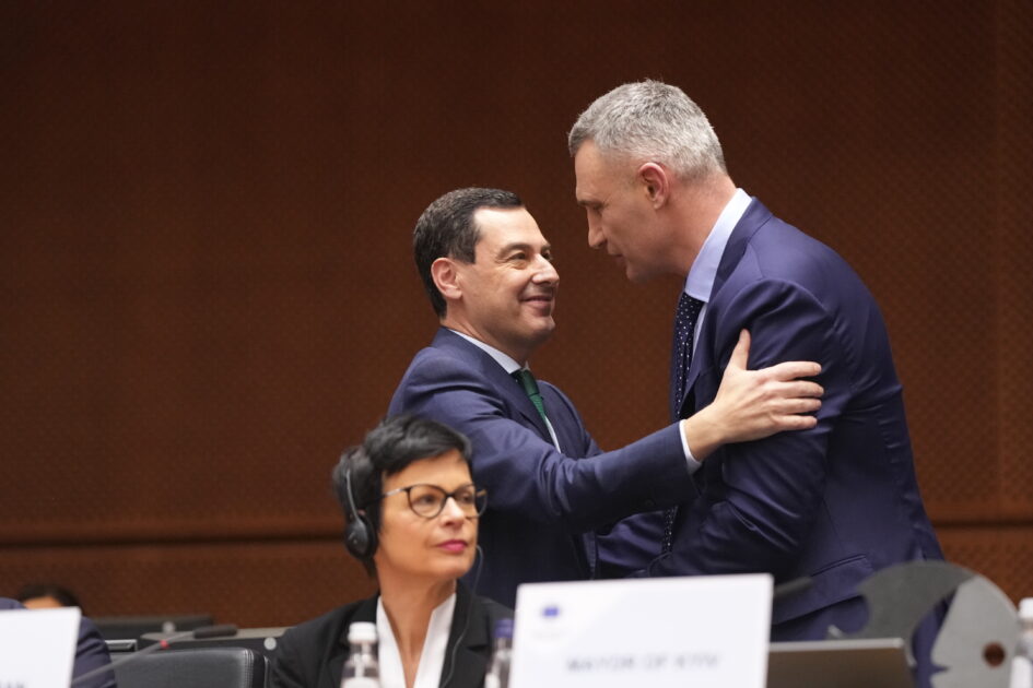 Moreno destaca el esfuerzo y la valentía de los que trabajan sin descanso por la concordia