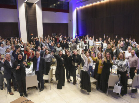 Albufeira reafirma su atractivo turístico ante un nutrido grupo de empresas sevillanas